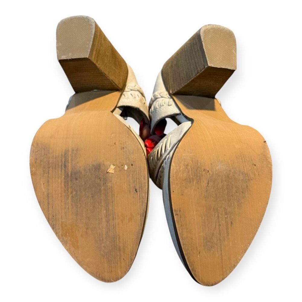 NOT RATED Women’s Cream Cutout Western Boho Ankle Booties Size 10 - Picture 8 of 9